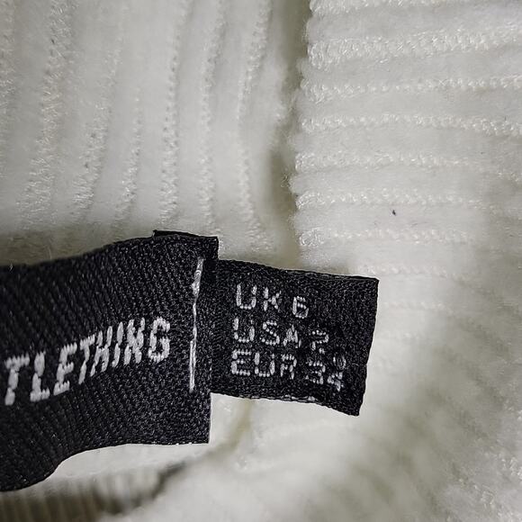 Pretty Little Thing White Long Sleeve Ribbed Crop Sweater Top With Open Back NEW - Picture 9 of 11